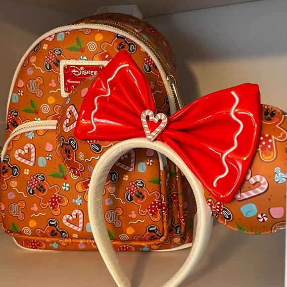 Mickey & Minnie Gingerbread Backpack & Ear Bundle - Picture 2 of 9